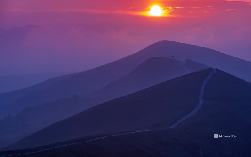 The Great Ridge, Peak District National Park, Castleton, Derbyshire.